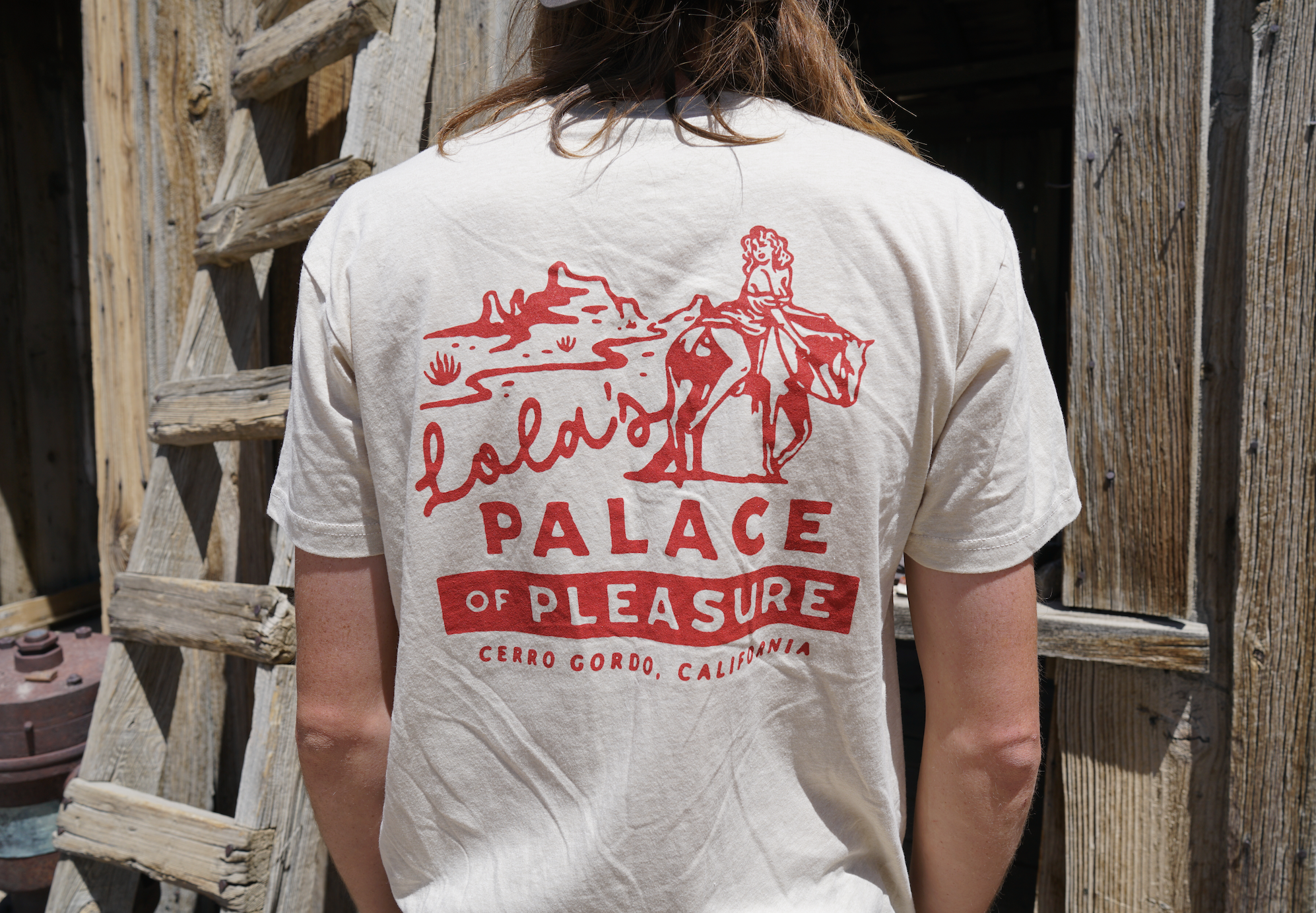 Lola's Palace of Pleasure T-Shirt (Red Font) – Cerro Gordo